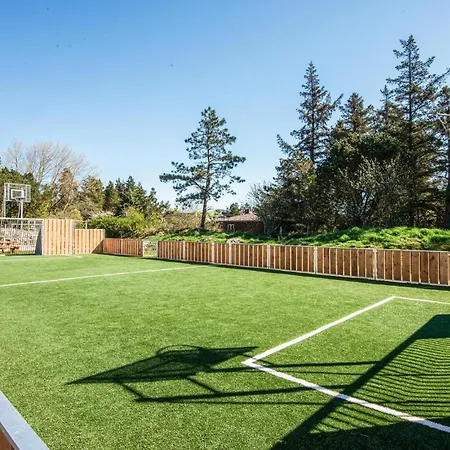 4 Bedroom Awesome In Σπίτι διακοπών Glesborg