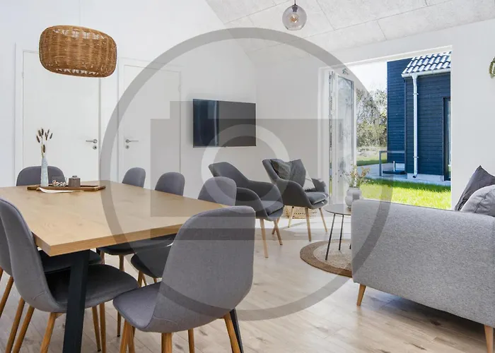 4 Bedroom Awesome In Glesborg