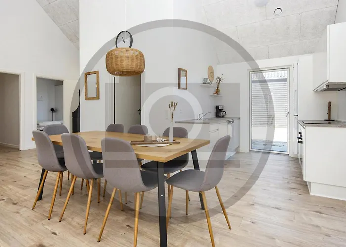 Σπίτι διακοπών 4 Bedroom Awesome In Glesborg