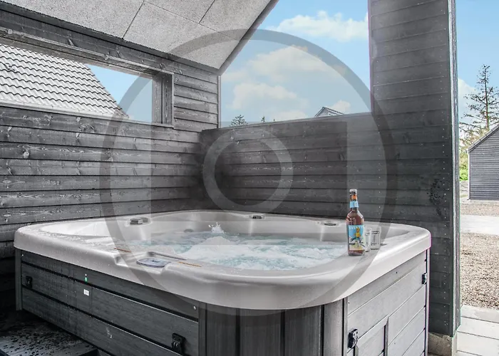 4 Bedroom Awesome In * Glesborg