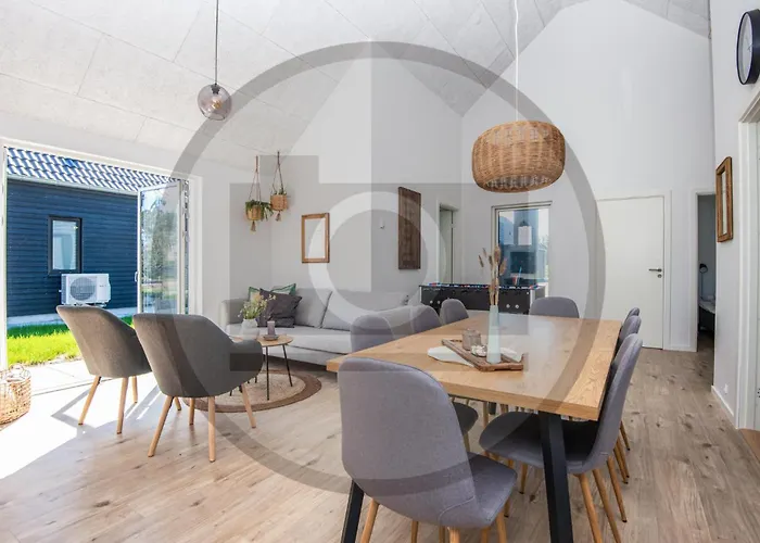 4 Bedroom Awesome In