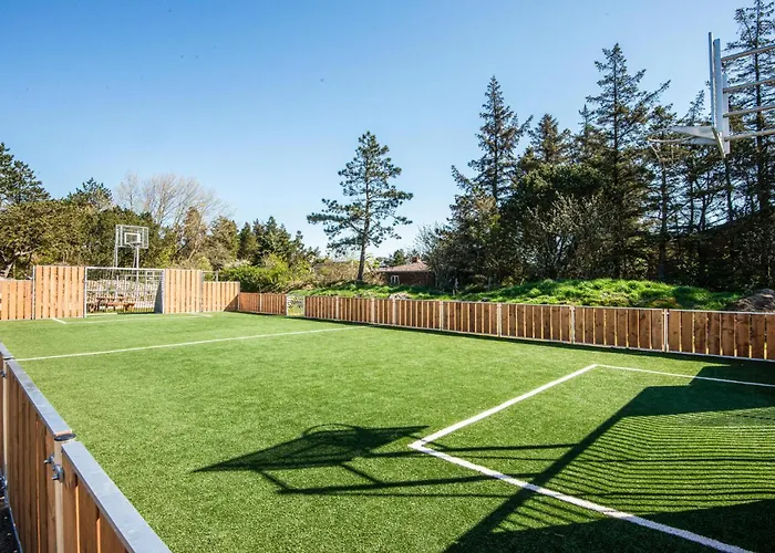 4 Bedroom Awesome In Σπίτι διακοπών Glesborg